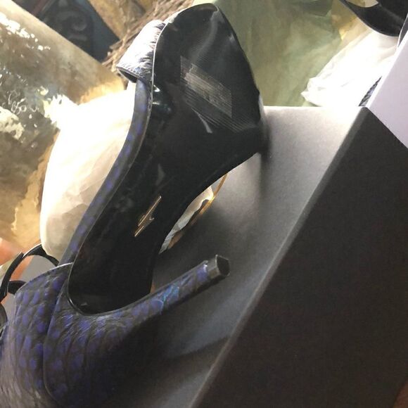 Pointy Leather gladiator style heel, sz 9 NWT - Picture 2 of 3